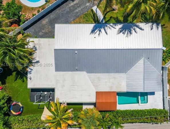 Lighthouse Point Residential, 2211 NE 35th Ct, Lighthouse Point, Florida 33064, image 1