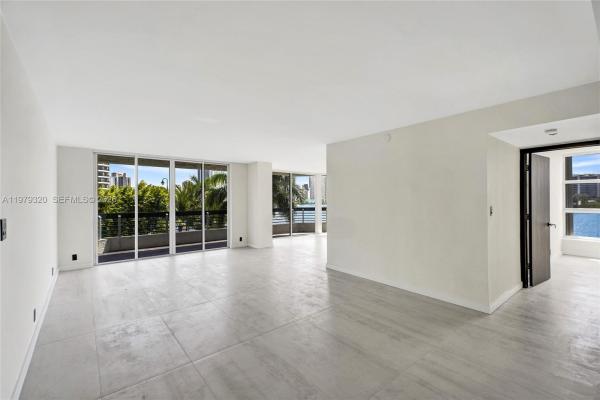 Mystic Pointe Tower 500, 3530 Mystic Pointe Dr #415, Aventura, Florida 33180, image 3