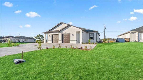 826/828 Diplomat Pkwy E, Cape Coral, Florida 33909, image 1