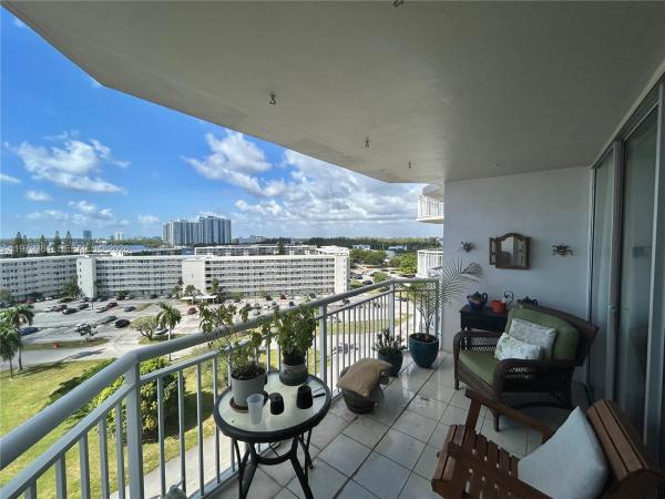 Del Prado, 18031 Biscayne Blvd #904-3, Aventura, Florida 33160, image 3