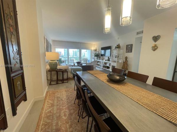 Arlen House West, 500 Bayview Dr #1123, Sunny Isles Beach, Florida 33160, image 1