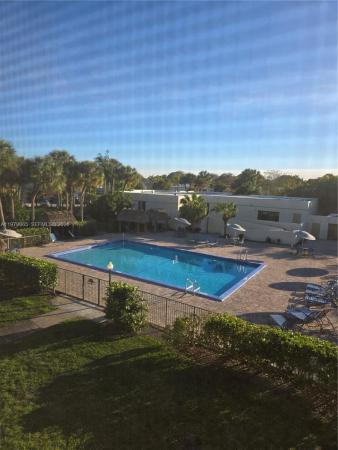 8015 SW 107th Ave #313, Unincorporated Dade County, Florida 33173, image 1