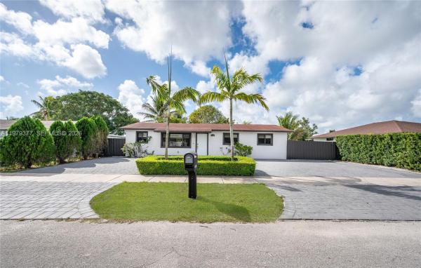 11442 SW 225th St, Unincorporated Dade County, Florida 33170, image 1