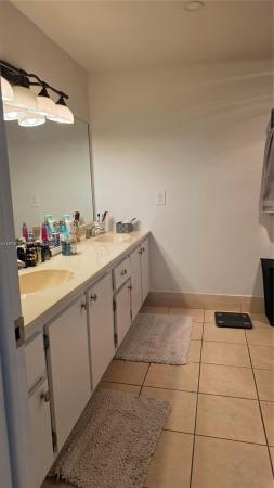 750 NE 199th St #101H, Unincorporated Dade County, Florida 33179, image 1