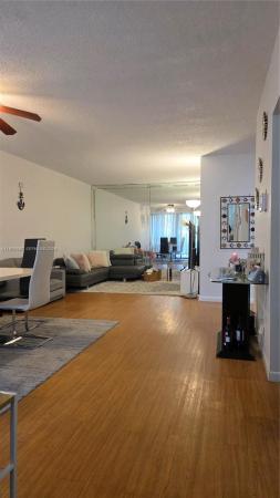 750 NE 199th St #101H, Unincorporated Dade County, Florida 33179, image 1