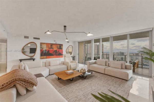 Parque Towers, 330 Sunny Isles Blvd #5-2304, Sunny Isles Beach, Florida 33160, image 1