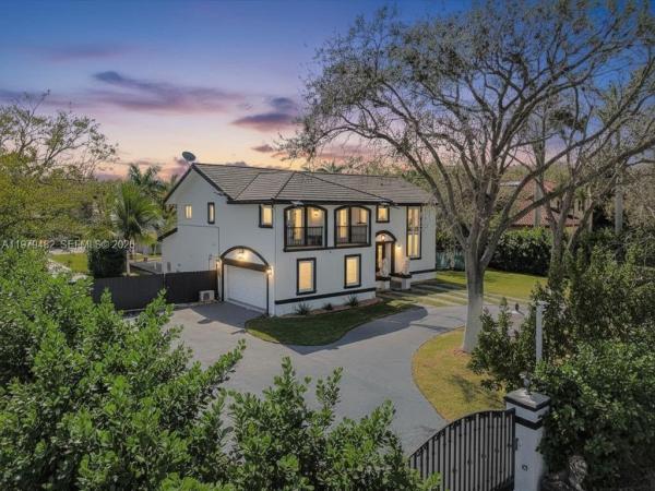 Suniland Estates, 7830 SW 120th St, Pinecrest, Florida 33156, image 1