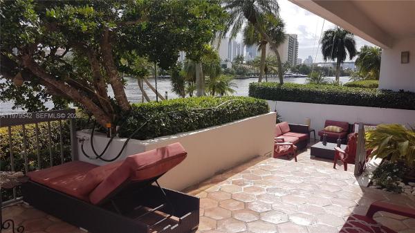 Turnberry Isle North, 19707 Turnberry Way #TH-5, Aventura, Florida 33180, image 2