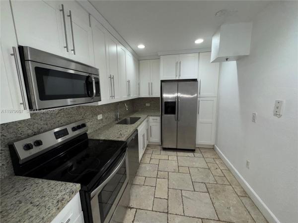 Waterview 1, 20505 E Country Club Dr #135, Aventura, Florida 33180, image 1