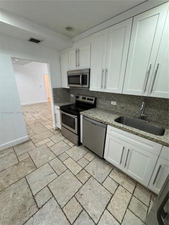 Waterview 1, 20505 E Country Club Dr #135, Aventura, Florida 33180, image 2