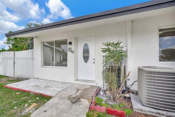 Esplanade, 1590 Kia Dr, Homestead, Florida 33033, image 3