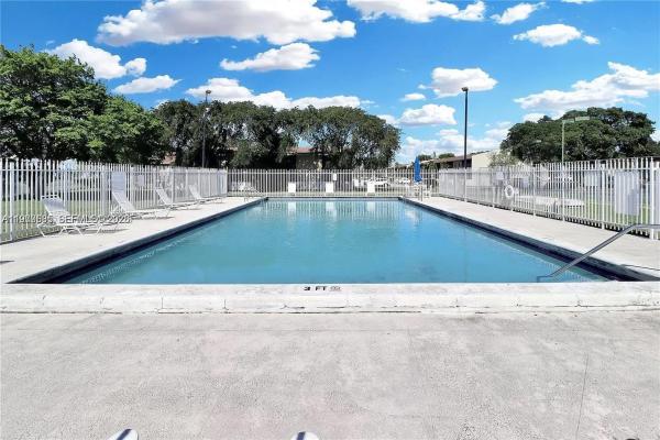 Cutler Creek Village, 10370 SW 220th St #102, Cutler Bay, Florida 33190, image 2