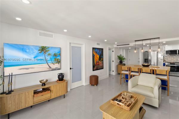 Arlen Beach, 5701 Collins Ave #1619, Miami Beach, Florida 33140, image 2