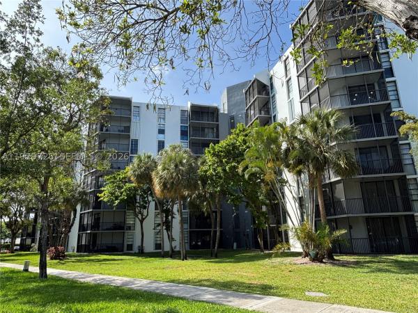 Bravura, 3301 N Country Club Dr #211, Aventura, Florida 33180, image 2