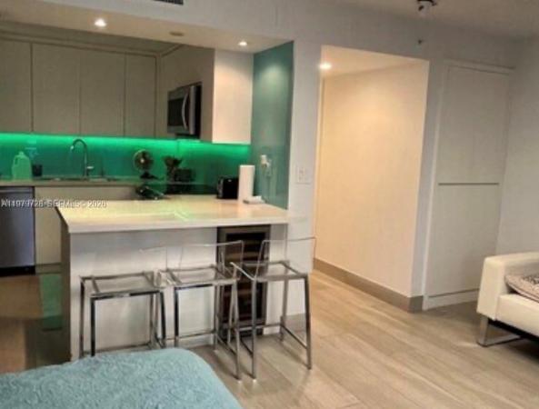 The Royal Club, 2457 Collins Ave #1605, Miami Beach, Florida 33140, image 2