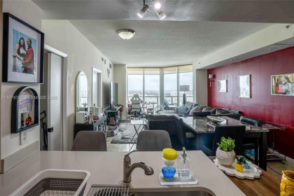 Quantum On The Bay, 1900 N Bayshore Dr #3616, Miami, Florida 33132, image 2