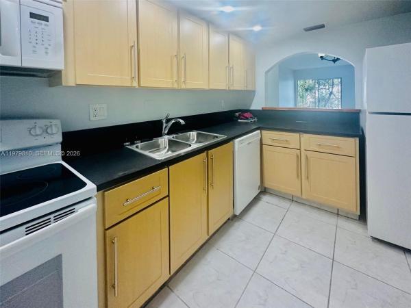 Dade House Apartments, 8101 SW 73rd Ave #27, Glenvar Heights, Florida 33143, image 2