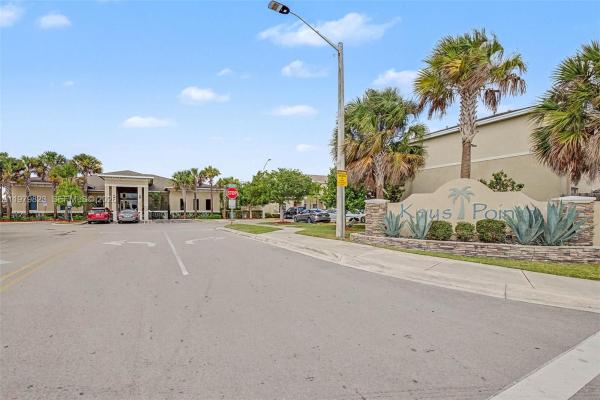 Keys Pointe, 445 NE 4th St, Florida City, Florida 33034, image 1