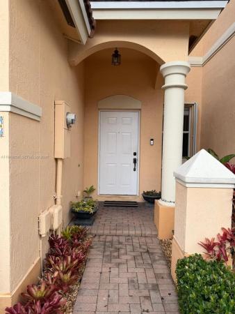 Unincorporated Dade County, Florida 33186, image 1