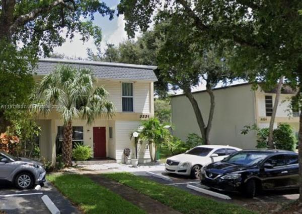 Hollywood Gardens, 3331 Farragut St #8H, Hollywood, Florida 33021, image 1