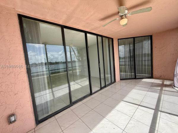 Lakeview Of The California Club, 20850 San Simeon Way #105-5, Ives Estates, Florida 33179, image 3