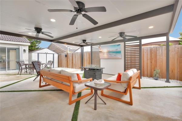 Lago Mar South, 8269 SW 157th Pl, Kendall, Florida 33193, image 3