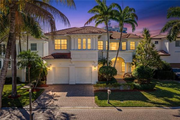 Grand Harbor Estates, 822 Meridian Ln, Hollywood, Florida 33019, image 2