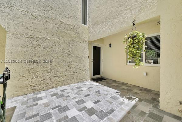 Oakview, 9133 Fontainebleau Blvd #5, Fountainebleau, Florida 33172, image 3