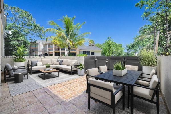 Oakview, 9133 Fontainebleau Blvd #5, Fountainebleau, Florida 33172, image 1