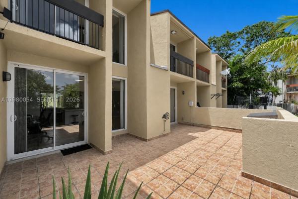 Oakview, 9133 Fontainebleau Blvd #5, Fountainebleau, Florida 33172, image 3
