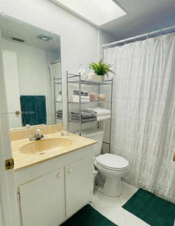 Berkley House Of Carriage Hills, 100 Ashbury Rd #305, Hollywood, Florida 33024, image 1