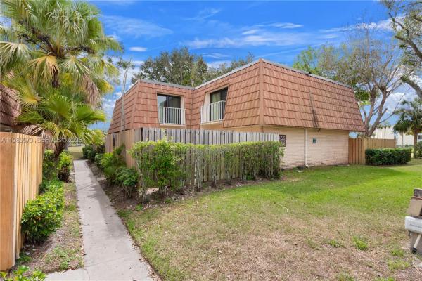 Waterside Luxury Townhomes, 534 Green Springs Pl, West Palm Beach, Florida 33409, image 3