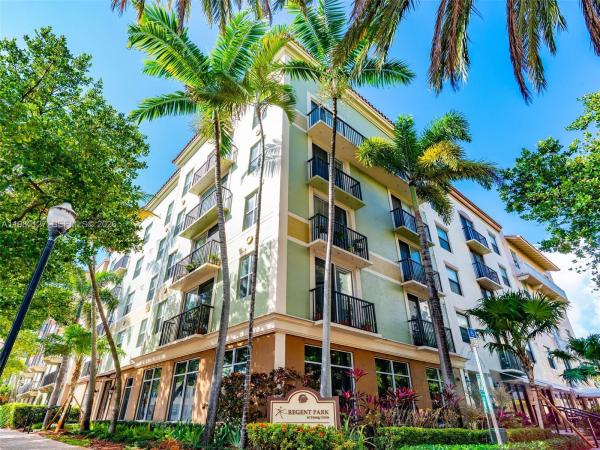 Regent Park At Young Circle, 1900 Van Buren St #112B, Hollywood, Florida 33020, image 1