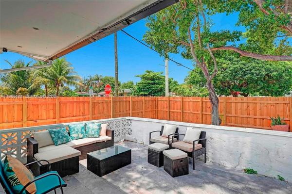 Georgetown, 2338 Fillmore St, Hollywood, Florida 33020, image 1