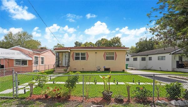 560 NW 97th St, Unincorporated Dade County, Florida 33150, image 1