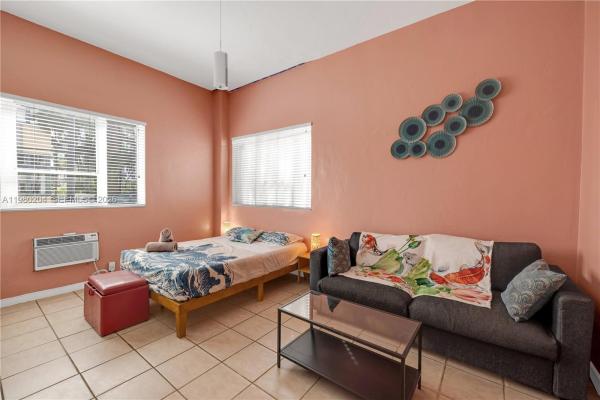 Mantell Plaza, 255 W 24th St #107, Miami Beach, Florida 33140, image 1