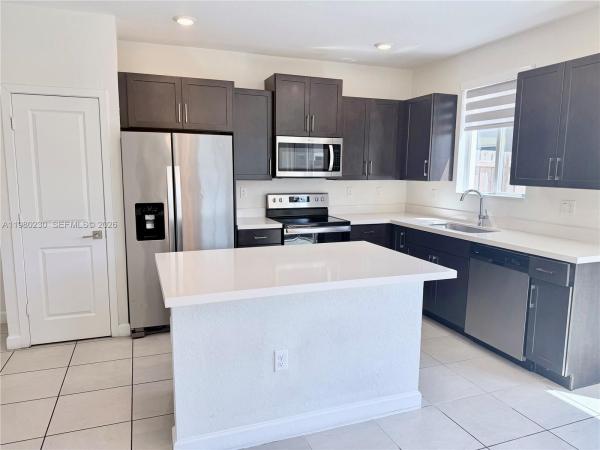 Towns At Seascape, 2418 SE 10th Ct, Homestead, Florida 33035, image 2