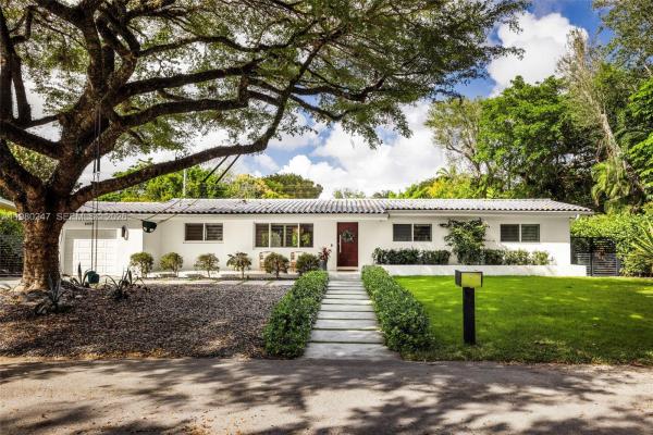 Nuevo Mundo, 6609 SW 62nd Ter, South Miami, Florida 33143, image 1