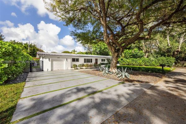 Nuevo Mundo, 6609 SW 62nd Ter, South Miami, Florida 33143, image 2