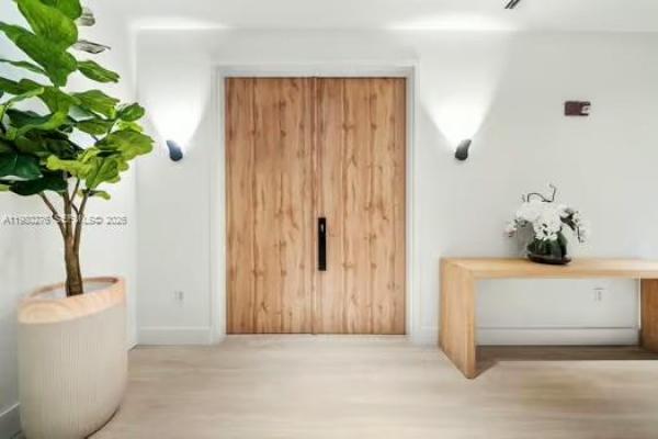 Continuum On South Beach The South Tower, 100 S Pointe Dr #1701, Miami Beach, Florida 33139, image 1