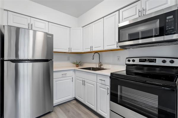 2327 NW 52nd Ct #2327, Fort Lauderdale, Florida 33309, image 1