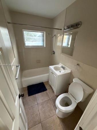 Allenwood, 1721 NE 15th Ave #1-2, Fort Lauderdale, Florida 33305, image 2