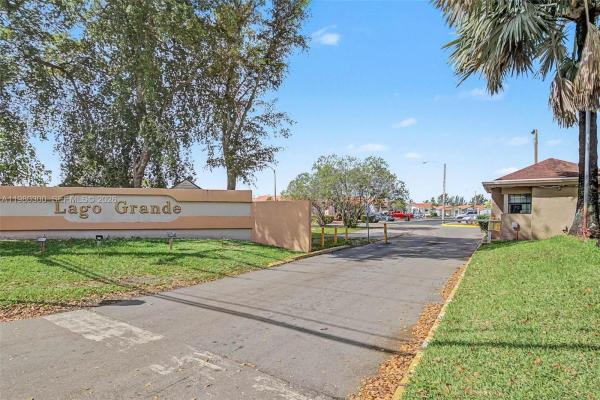 Lago Grande, 6525 W 26th Dr #204-37, Hialeah, Florida 33016, image 1