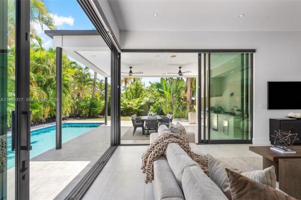 Coral Ridge Galt, 2500 Middle River Dr, Fort Lauderdale, Florida 33305, image 1