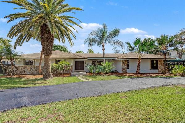 Mary Ann Estates, 13621 SW 103rd Ave, Kendall, Florida 33176, image 3