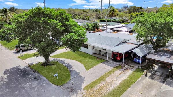 Silver Lake, 5220 SW 57th St, Davie, Florida 33314, image 2