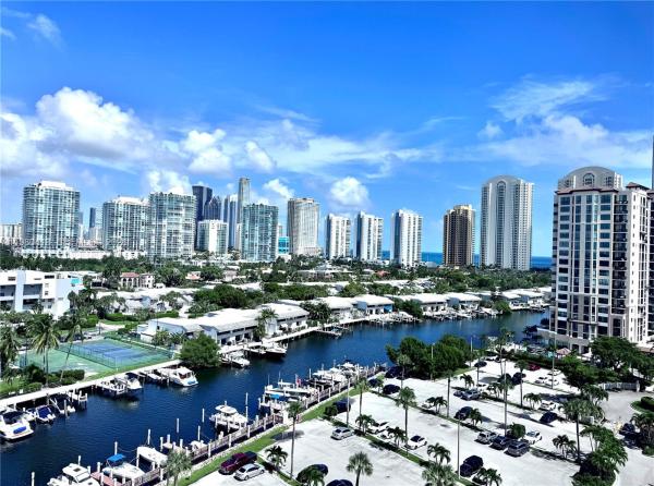 Coastal Towers, 400 Kings Point Dr #624, Sunny Isles Beach, Florida 33160, image 1