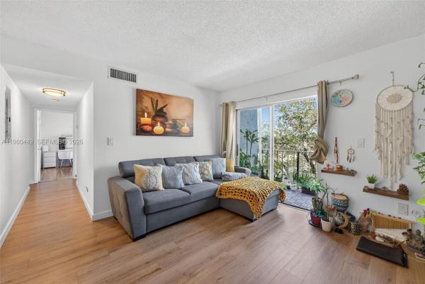 8950 NE 8th Ave #402, Unincorporated Dade County, Florida 33138, image 1