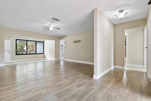 The Knolls, 2805 E Lexington Dr, Miramar, Florida 33025, image 2