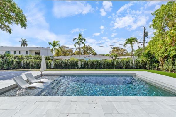 1840 NE 199th St, Unincorporated Dade County, Florida 33179, image 1